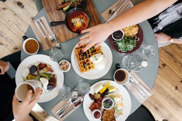 Breakfast in Dubai Street